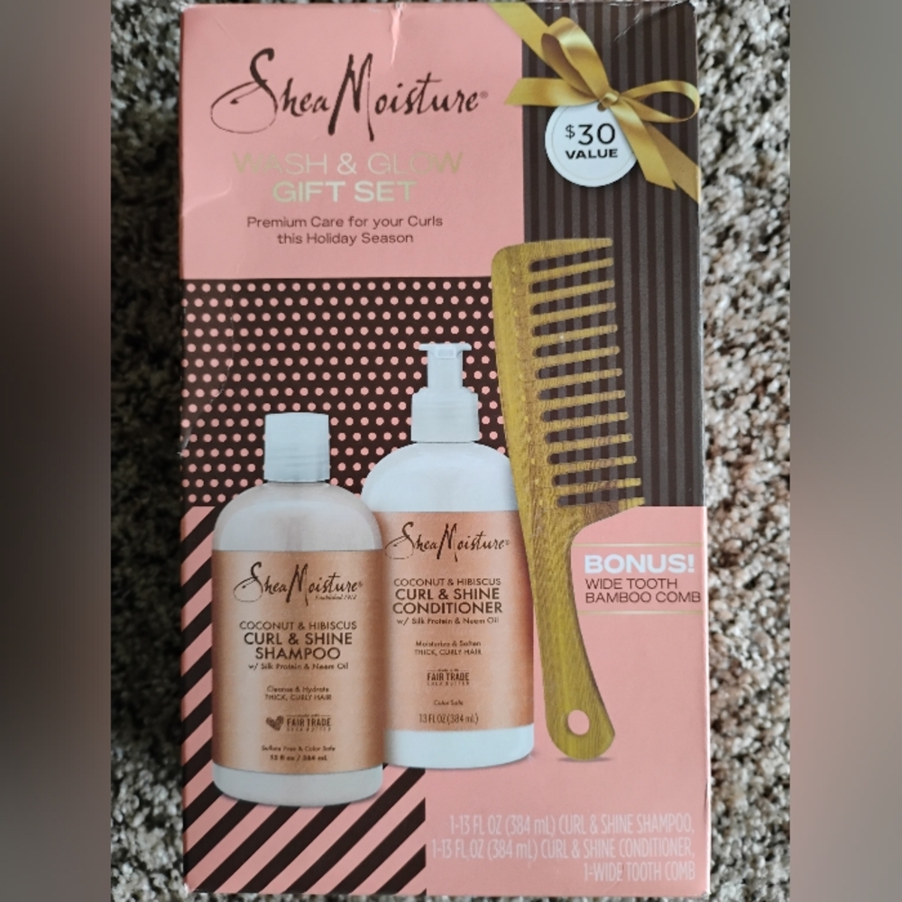 Shea Moisture Wash & Glow Gift Set - Pink and Gold